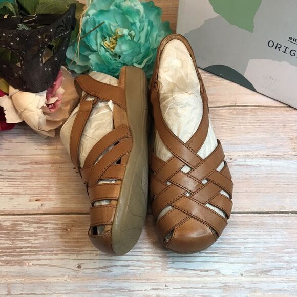 Women's Earth Origins Berri Wedge Closed Toe Sandal  6.5 - Picture 3 of 6